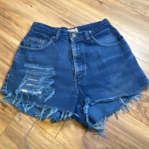 Vintage 11” High Waisted Festival Shorts Size 6